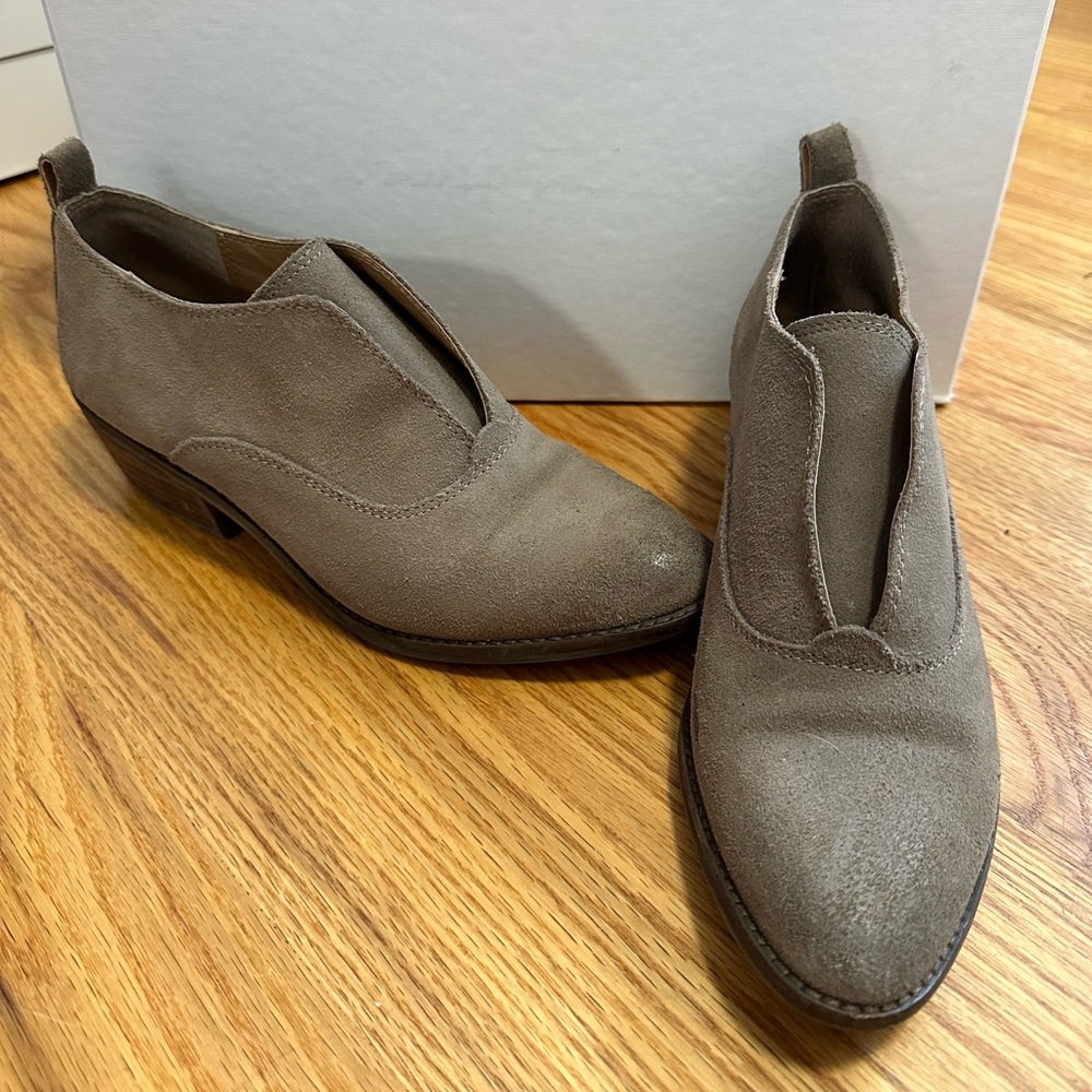 Lucky Brand gray booties Size 7